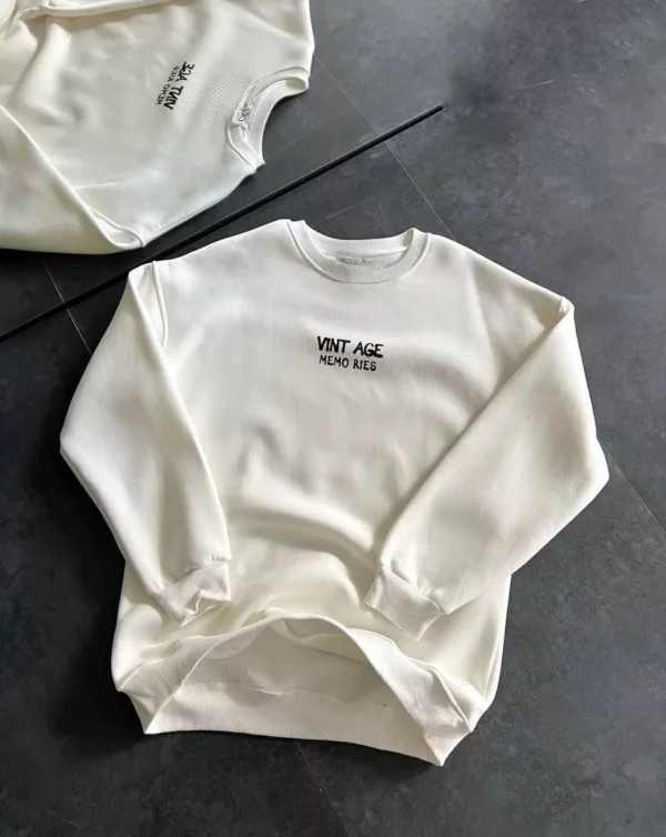Bisiklet Yaka Üç İplik Baskılı Oversize SweatShirt - Beyaz - Görsel 2