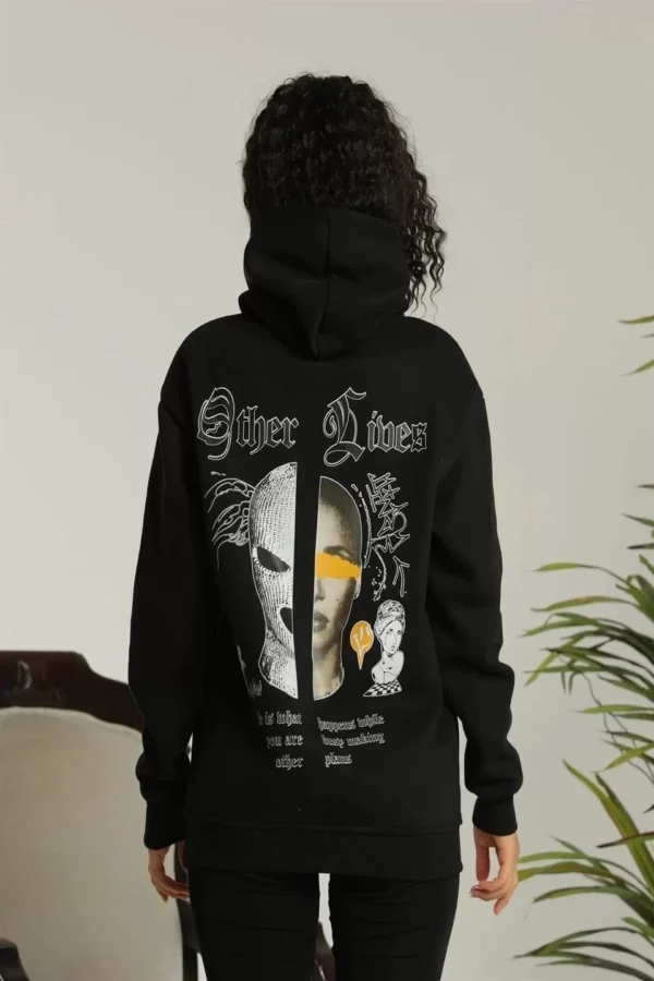 Kadın Sırt Baskılı Oversize Üç İplik Kapüşonlu Sweatshirt - Siyah - Görsel 2